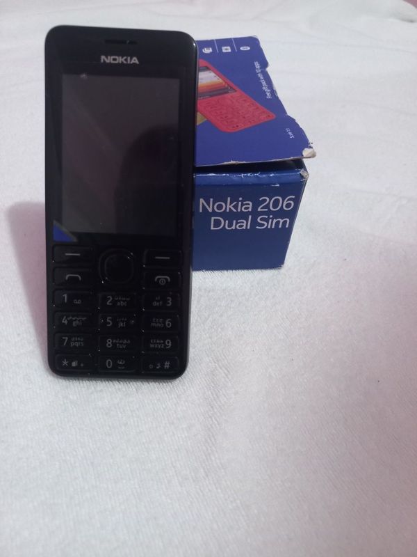 Nokia 206 yangi sotiladi ishlatilmagan.