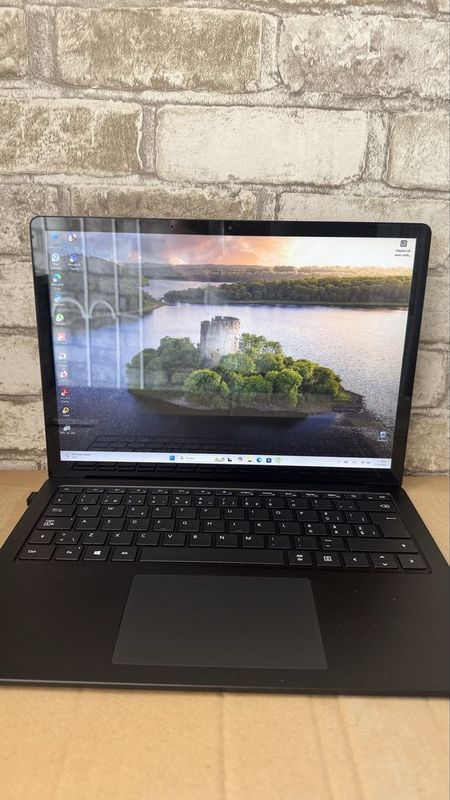 Microsoft Surface Laptop 3. 2K Microsoft Surface Laptop 3. 2K