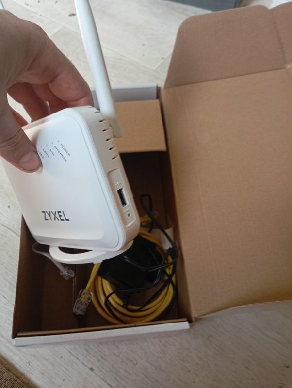 Продам Роутер WiFi Продам Роутер WiFi