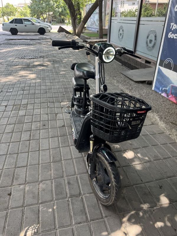 CITY BIKE Elektra skuter yaxshi xolatda
