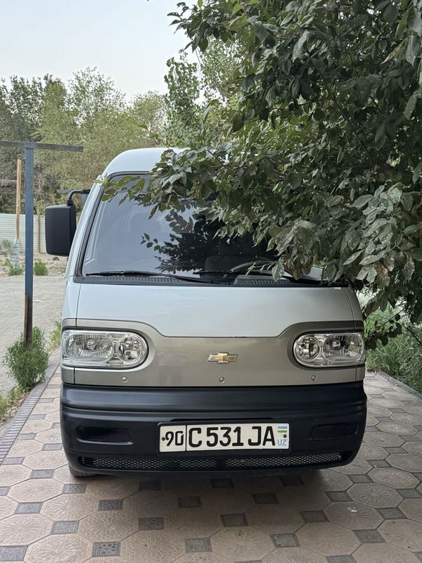 Chevrolet damas 2011