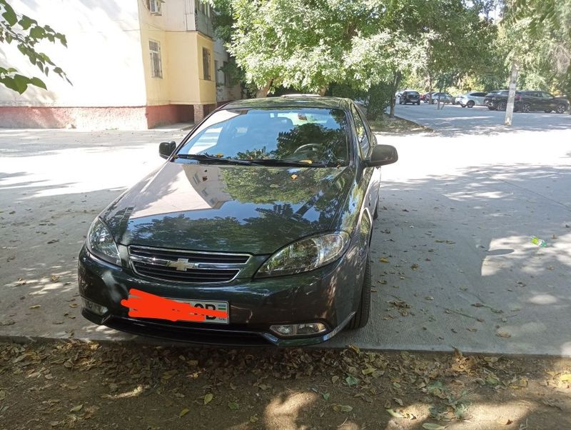 Lacetti 2011, lyuk