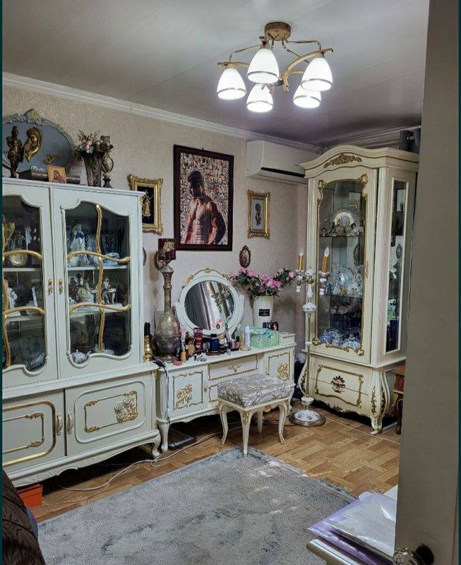 Чиланзар.метро-Хамза. Продам 1/1/4 Чиланзар.метро-Хамза. Продам 1/1/4