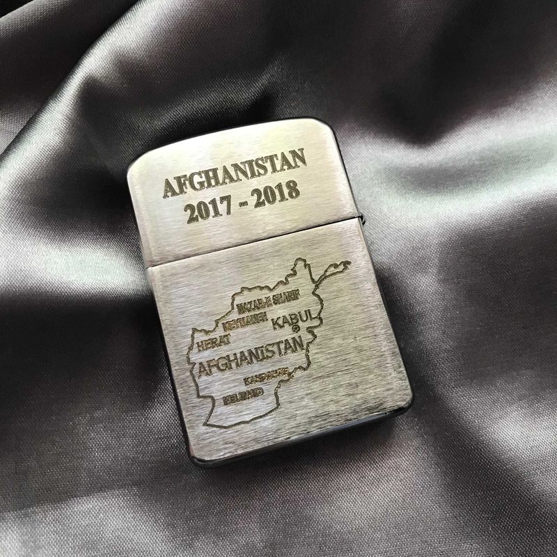 Зажигалка Zippo . Зажигалка Zippo .
