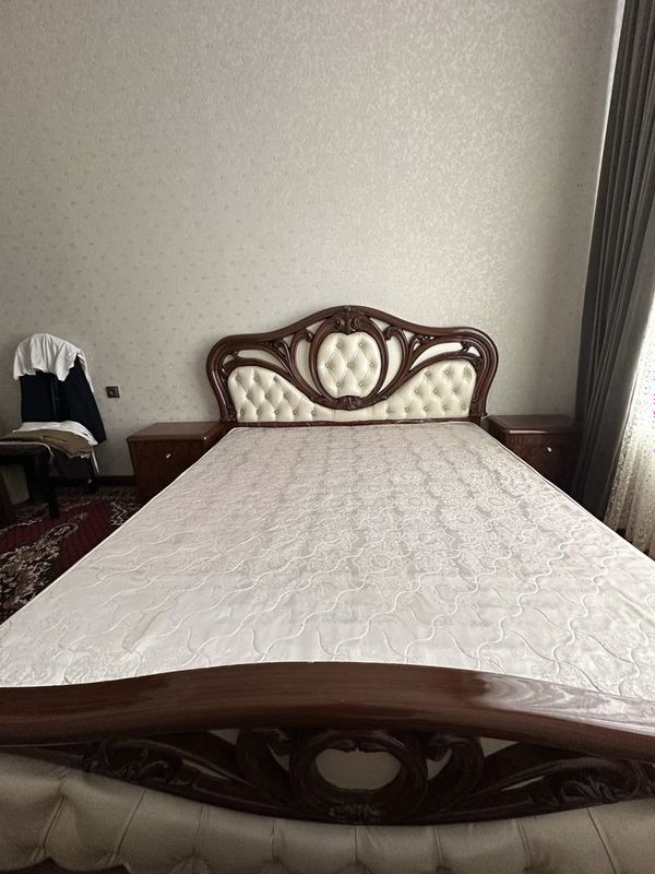 Продается мебель для спальной комнаты в комплекте состояние Б\У Продается мебель для спальной комнаты в комплекте состояние Б\У