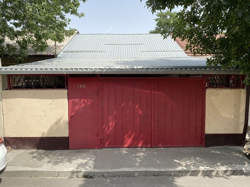 Продаётся дом в Мирабадском р-н 2,2 сотки Продаётся дом в Мирабадском р-н 2,2 сотки