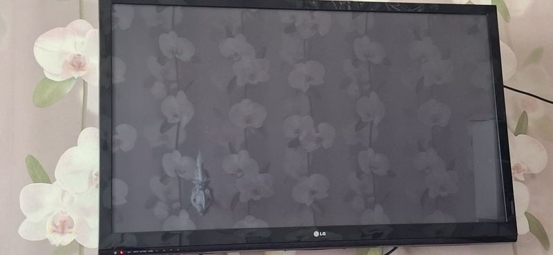 Телевизор LG в хорошем состоянии Телевизор LG в хорошем состоянии