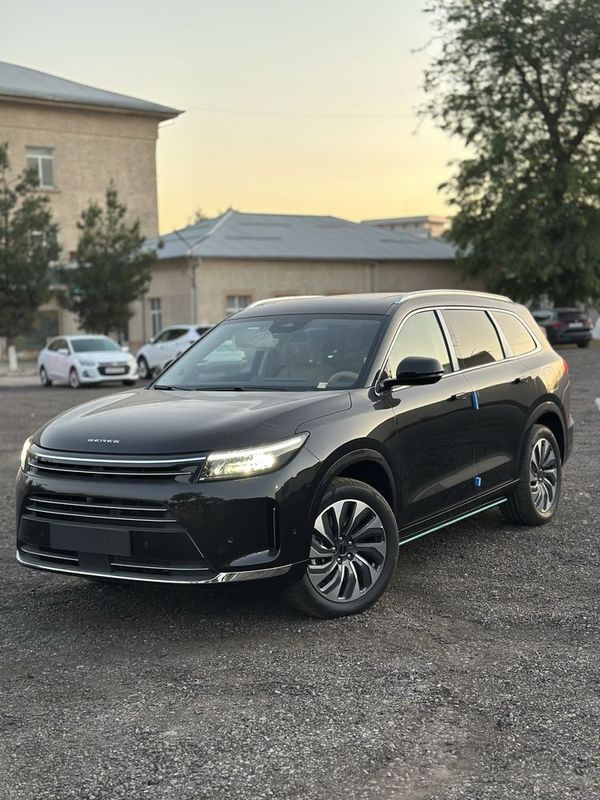 Seres S7 2024 Qora Gbrid 220 km 1300+ Seres S7 2024 Qora Gbrid 220 km 1300+