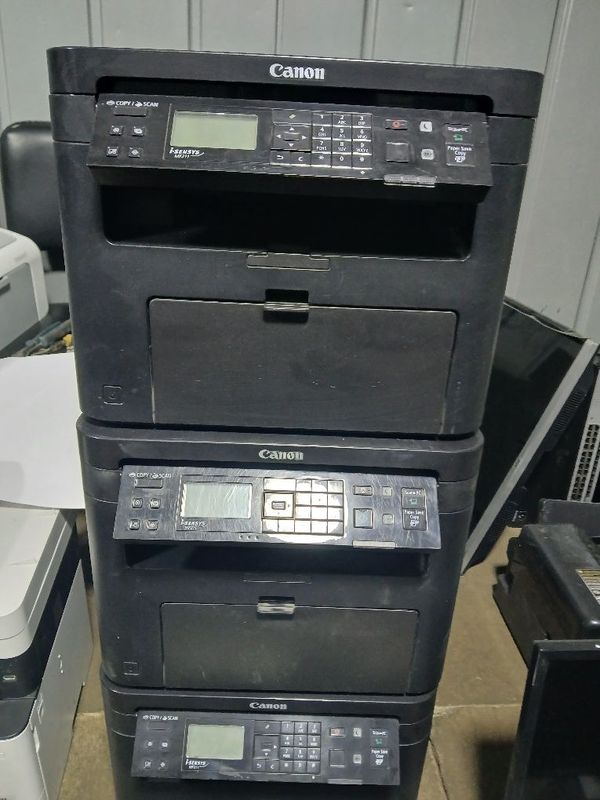 Canon Mf211 printer sotiladi. 3 ta bor. Aybi yoq ishlidi.