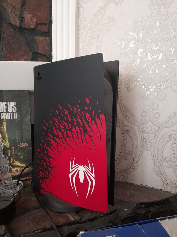 PlayStation 5 Fat Diskovodlik Spider-Man Edition