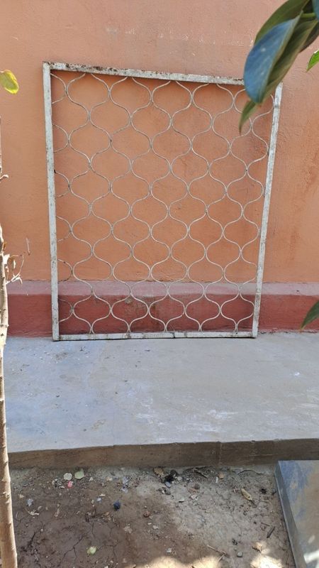 Deraza reshotka sotiladi