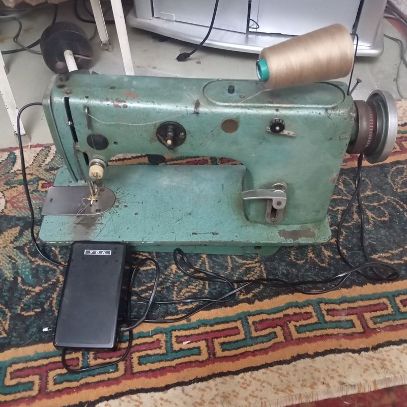 Швейная машинка 2210 шьёт всё Швейная машинка 2210 шьёт всё