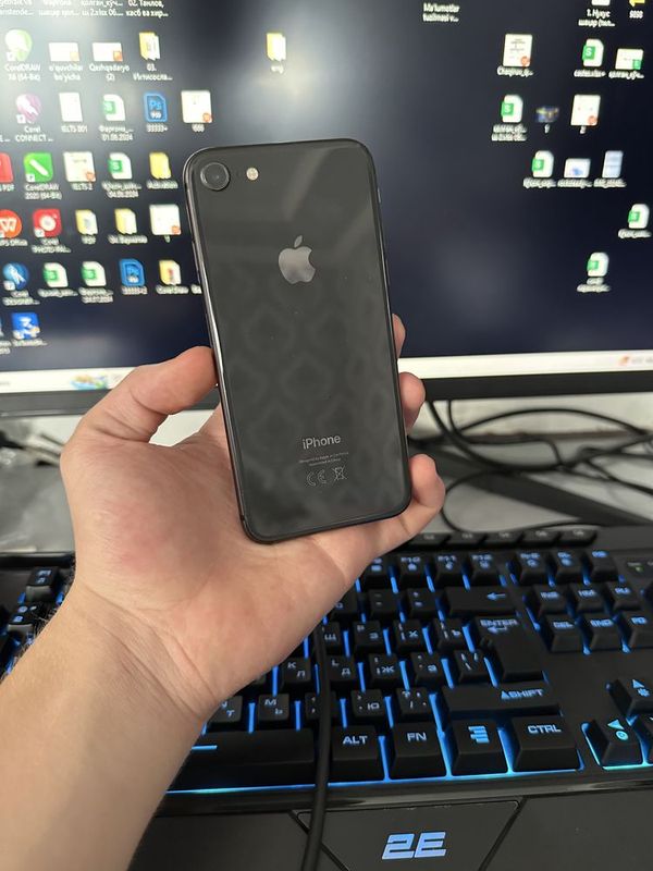 Iphone 8 64gb radnoy Iphone 8 64gb radnoy