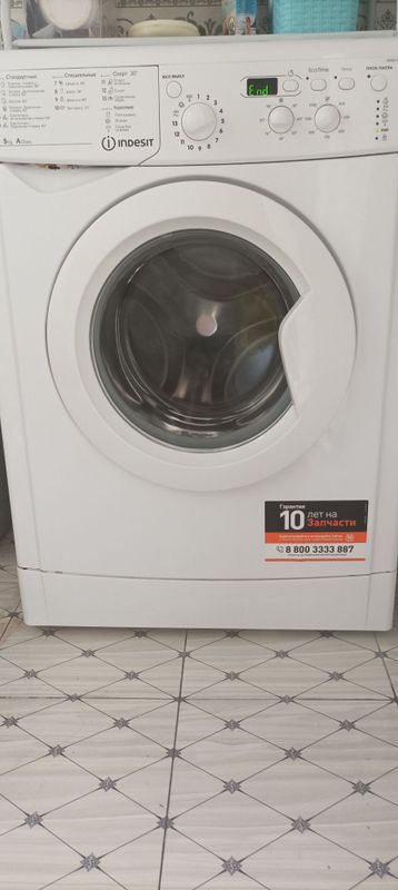 Kir yuvish mashinasi sotiladi Indesit Kir yuvish mashinasi sotiladi Indesit