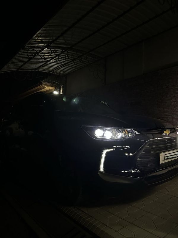 Tracker 2 LTZ 2023 йил кора ранги автомат Tracker 2 LTZ 2023 йил кора ранги автомат