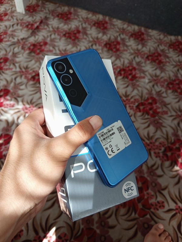Ideal holatda telfon ayol kishi ishlatgan Ideal holatda telfon ayol kishi ishlatgan