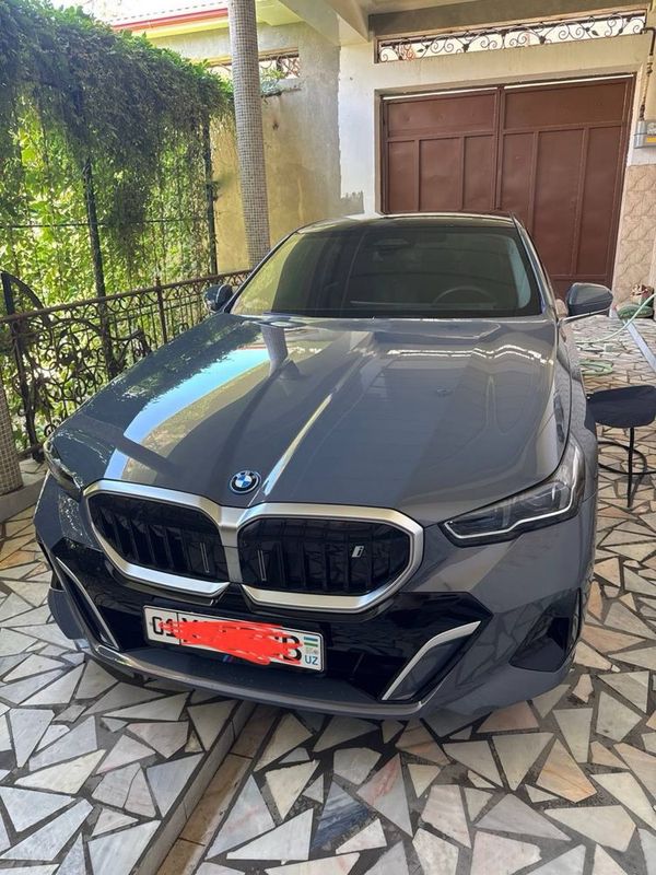 BMW i5 40L eDRIVE M-srport