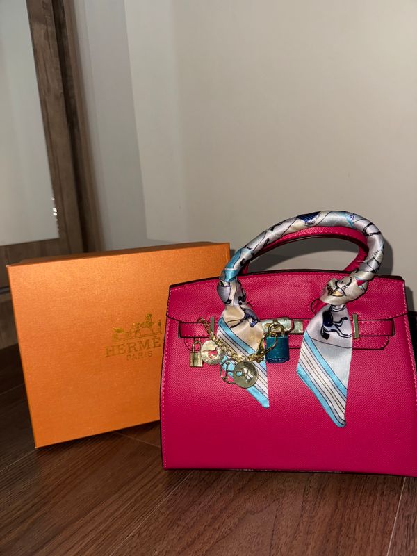 Hermes sumka yangi Hermes sumka yangi