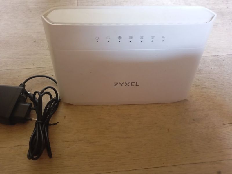Продам Wi-Fi роутер Zyxel Продам Wi-Fi роутер Zyxel