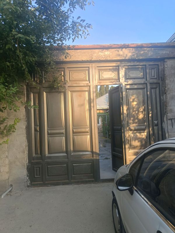 hovli sotiladi hovli sotiladi