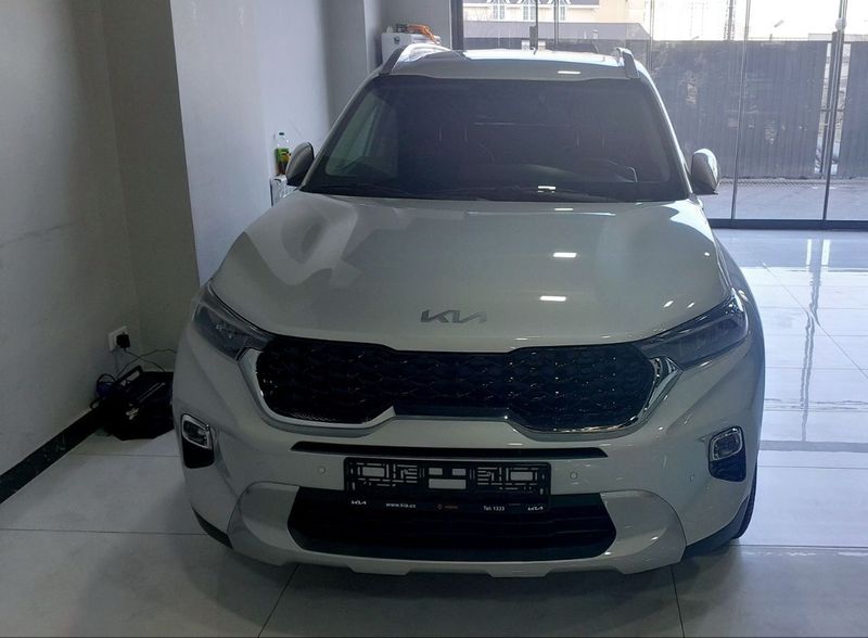 Kia Sonet Prestige, 2024