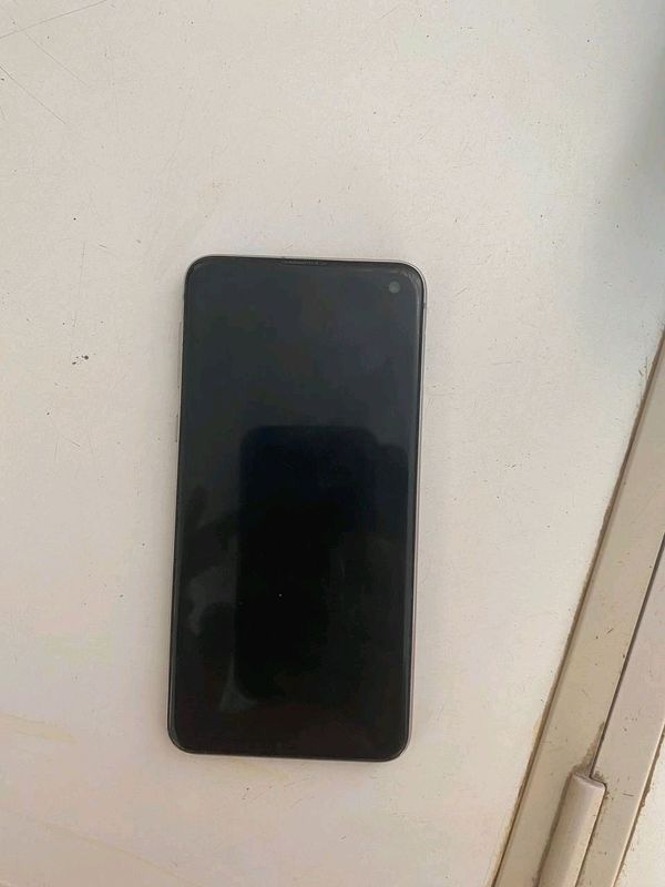 samsung galaxy s10e samsung galaxy s10e
