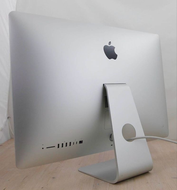 iMac 27” Mid 2011 20GB/1TB iMac 27” Mid 2011 20GB/1TB