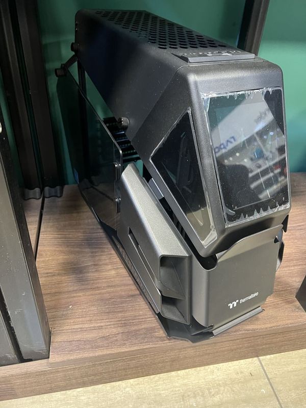 Original case thermaltek yangi hamyonbop narxda Original case thermaltek yangi hamyonbop narxda
