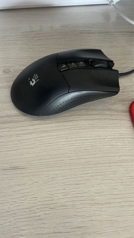 Проводная мышка Bloody ES9 Plus Проводная мышка Bloody ES9 Plus