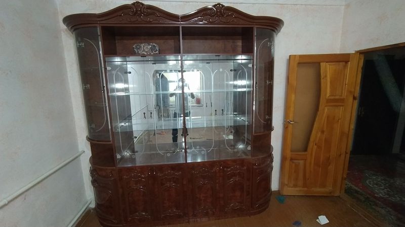 Mebel sotiladi. Holati yaxshi. Narxi 2.5 mln so'm(kelishiladi) Mebel sotiladi. Holati yaxshi. Narxi 2.5 mln so'm(kelishiladi)