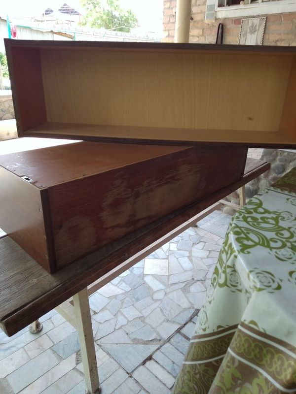 Продам 2 полки. Продам 2 полки.