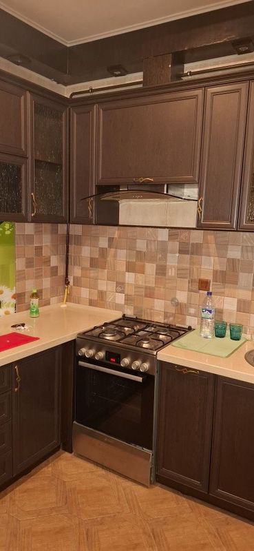Продаётся кухонный гарнитур. Уголок в подарок. Продаётся кухонный гарнитур. Уголок в подарок.