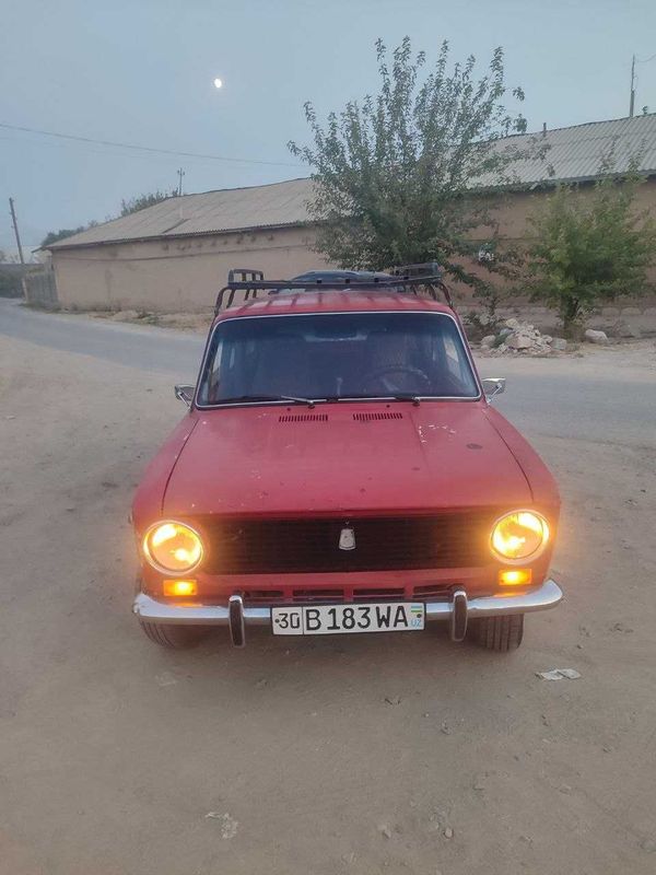 samarqandda Vaz 2102 SOTILADI samarqandda Vaz 2102 SOTILADI