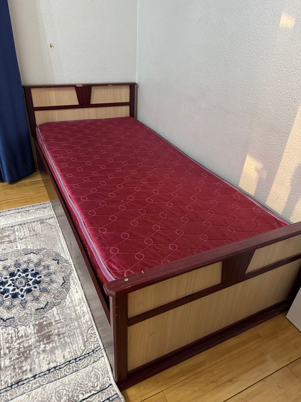 Bir kishilik karavot / Одноместный кровать