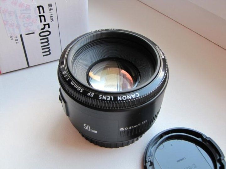 Объектив Canon 50mm
