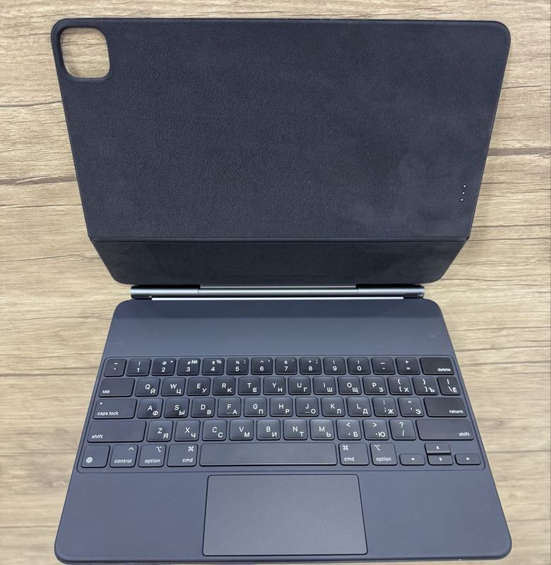 Prodam MagicKeyboard Ipad Pro 12.9 Prodam MagicKeyboard Ipad Pro 12.9
