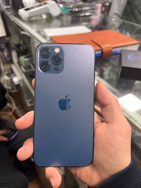 Iphone 12 pro sotiladi Iphone 12 pro sotiladi