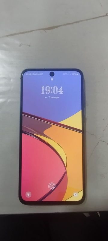 Telefon A55 sotiladi