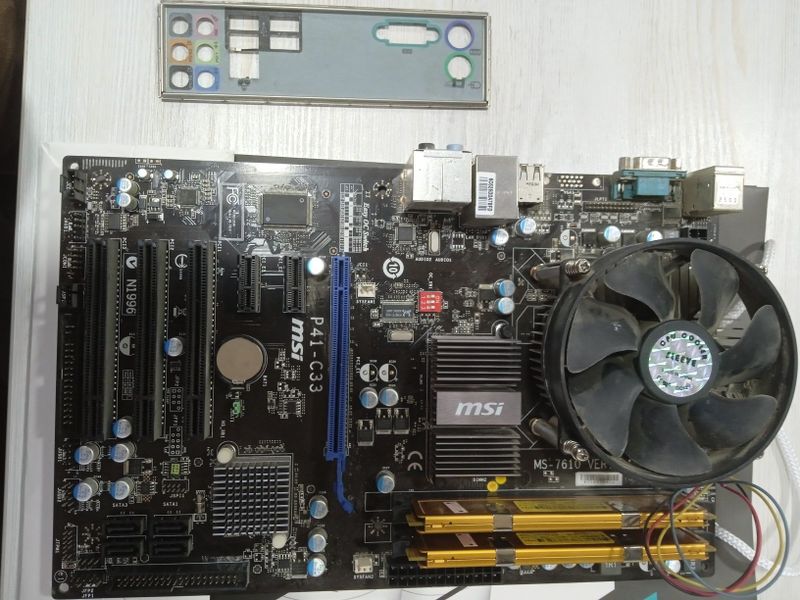 Продается плата p41 в отличном состоянии lga 775 Продается плата p41 в отличном состоянии lga 775