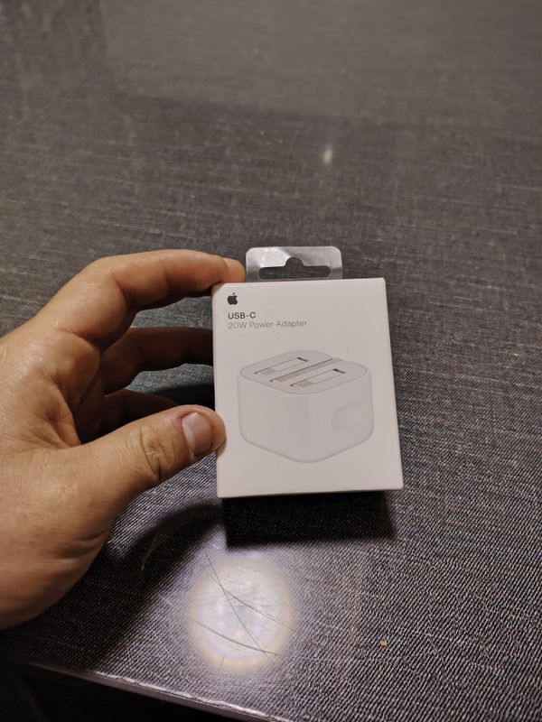 Iphone зарядник оригинал Iphone зарядник оригинал