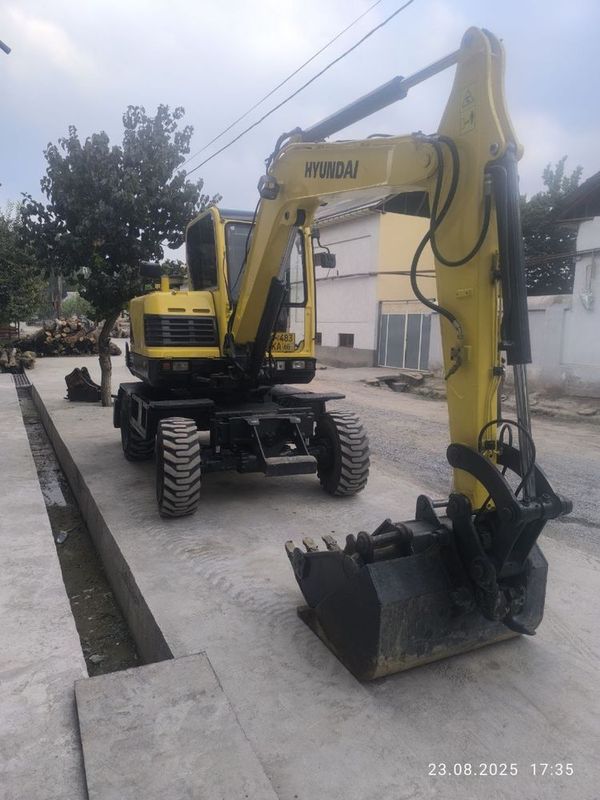 Ekskvator Hyundai W 55 2009 Ekskvator Hyundai W 55 2009