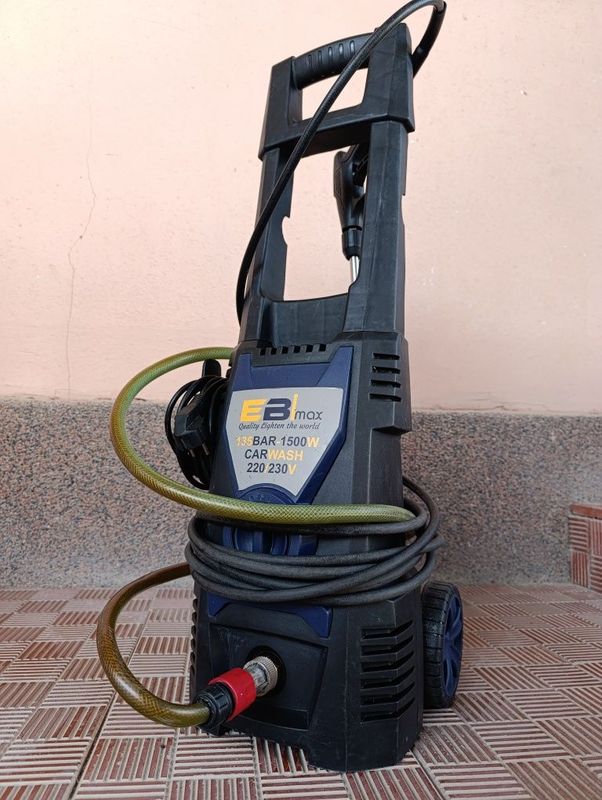 Karcher yangi sotiladi 135 bar 1500w Karcher yangi sotiladi 135 bar 1500w