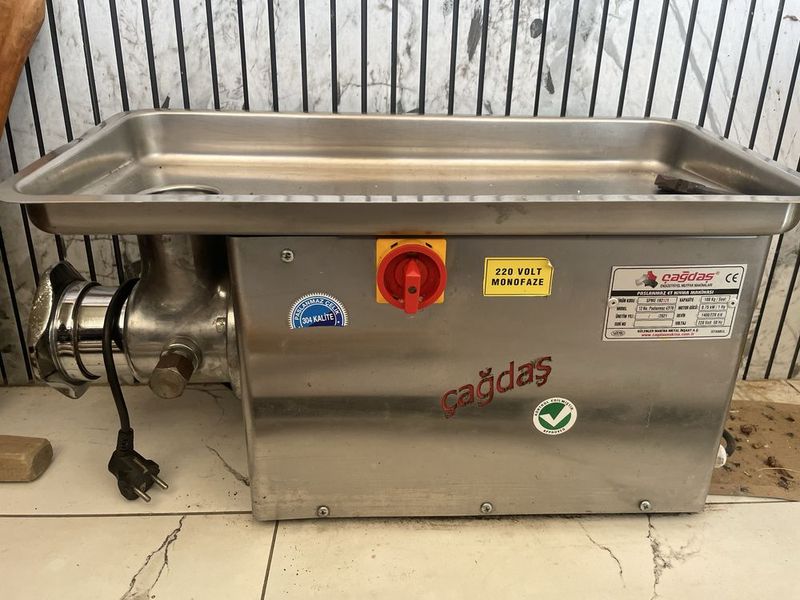 Myasorubka 220 v turetskiy Myasorubka 220 v turetskiy