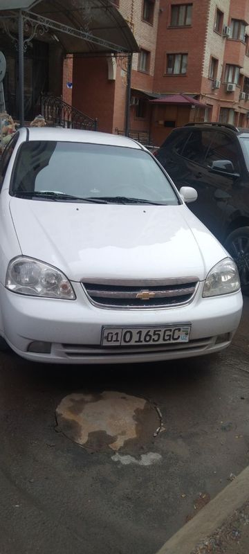 Lacetti 1,8 Tezda sotiladi