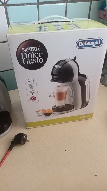 Кофемашина капсульная DeLonghi Кофемашина капсульная DeLonghi