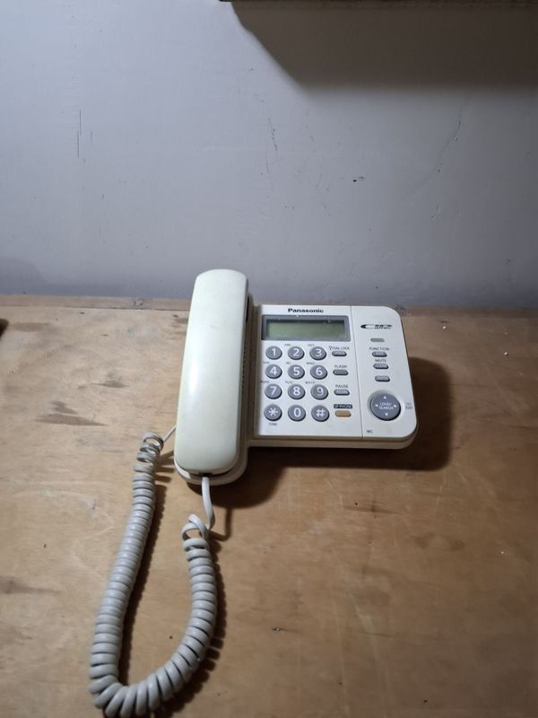 Panasonic telefon yaxshi ishlatilgan Panasonic telefon yaxshi ishlatilgan