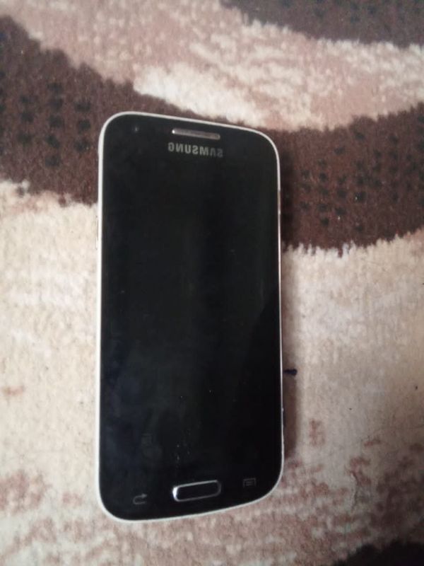 Samsung telefon sotiladi