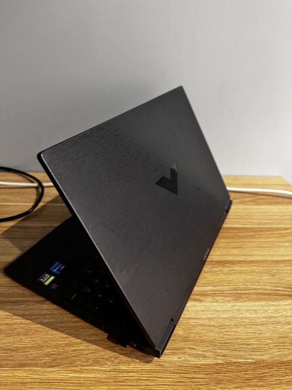 Hp victus rtx 3050 i7