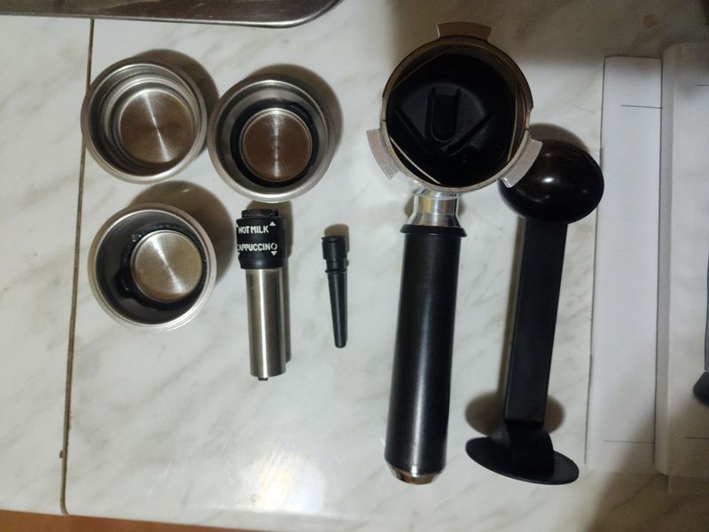 Кофемашина De'Longhi EC685.W Кофемашина De'Longhi EC685.W