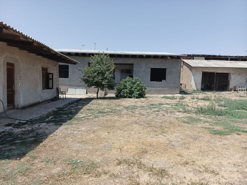 Uy sotiladi erkin mahalla